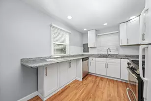 2623 W 96th Pl, Evergreen Park, IL 60805 - Photo 7