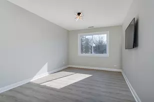 8650 Ferris Ave, Morton Grove, IL 60053 - Photo 33