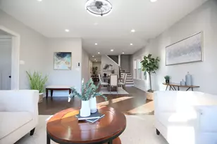 5536 W Melrose St, Chicago, IL 60641 - Photo 3