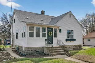 345 W Division St, Coal City, IL 60416 - Photo 1