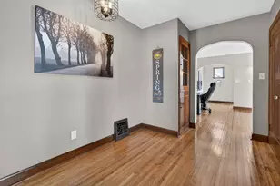 345 W Division St, Coal City, IL 60416 - Photo 11