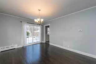 1318 N Jackson St, Waukegan, IL 60085 - Photo 9