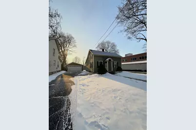 300 N Madison Street, Woodstock, IL 60098 - Photo 9