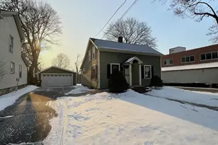 300 N Madison St, Woodstock, IL 60098 - Photo 9