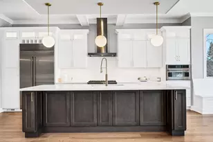 6925 Clarendon Hills Rd, Darien, IL 60561 - Photo 11