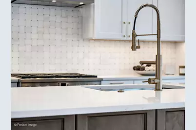 6925 Clarendon Hills Road, Darien, IL 60561 - Photo 13