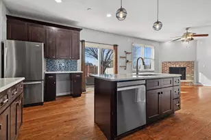 521 Highpoint Cir N, Bourbonnais, IL 60914 - Photo 3