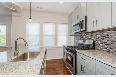 [Address not provided], Chicago, IL 60618 - Photo 5