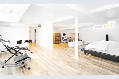 300 W Elm Park Avenue, Elmhurst, IL 60126 - Photo 15