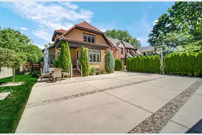 300 W Elm Park Avenue, Elmhurst, IL 60126 - Photo 21