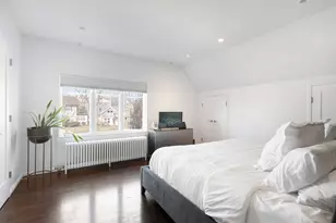 300 W Elm Park Ave, Elmhurst, IL 60126 - Photo 11