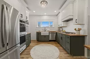 1123 Prairie St, Aurora, IL 60506 - Photo 11