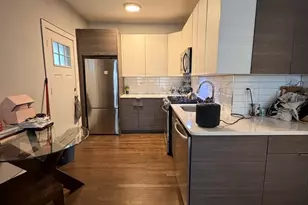 631 W Roscoe St, Chicago, IL 60657 - Photo 5