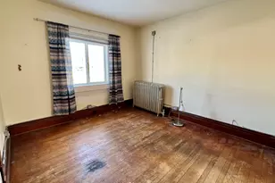 216 E South St, Woodstock, IL 60098 - Photo 5