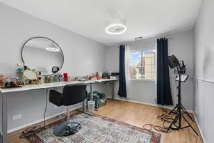 935 Viewpoint Dr, Lake in the Hills, IL 60156 - Photo 11