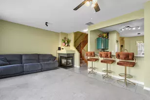 935 Viewpoint Dr, Lake in the Hills, IL 60156 - Photo 5