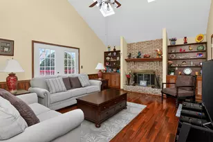 6081 Brookline Ct, Lisle, IL 60532 - Photo 3