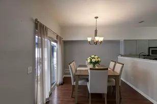 205 Key Largo Dr, Romeoville, IL 60446 - Photo 5