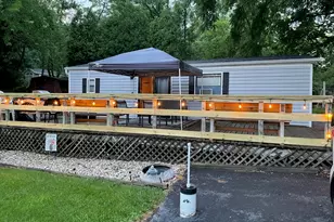 2795 E 28th Rd, Seneca, IL 61360 - Photo 1