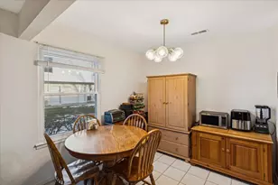 2169 N Dogwood Ln, Palatine, IL 60074 - Photo 7