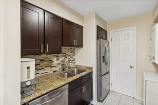 2169 N Dogwood Ln, Palatine, IL 60074 - Photo 9