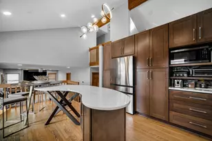 45 Brookshire Ct, Aurora, IL 60502 - Photo 7