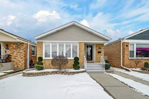 5723 S Melvina Ave, Chicago, IL 60638 - Photo 1