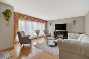 5723 S Melvina Ave, Chicago, IL 60638 - Photo 7