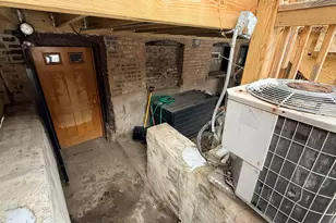 521 E 46th Pl, Chicago, IL 60653 - Photo 3