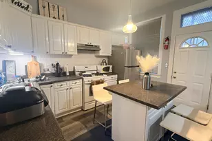 521 E 46th Pl, Chicago, IL 60653 - Photo 9