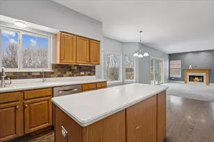 731 Saddlewood Dr, Wauconda, IL 60084 - Photo 7