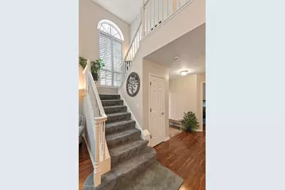 121 Pembroke Circle, Lake Bluff, IL 60044 - Photo 5