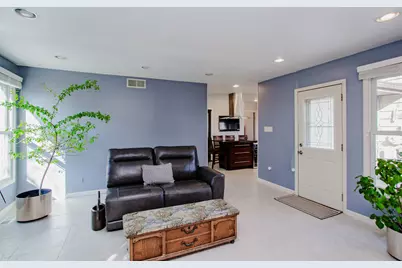 1095 Lancaster Court, Hoffman Estates, IL 60169 - Photo 13