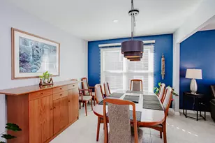 1095 Lancaster Ct, Hoffman Estates, IL 60169 - Photo 5