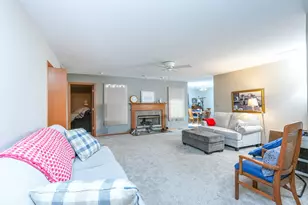 125 W 2nd St, Manteno, IL 60950 - Photo 5