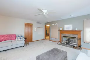 125 W 2nd St, Manteno, IL 60950 - Photo 7