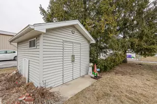 125 W 2nd St, Manteno, IL 60950 - Photo 29