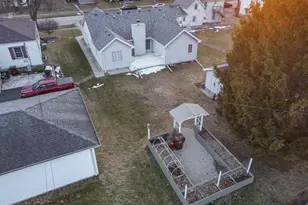 125 W 2nd St, Manteno, IL 60950 - Photo 27