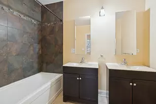 2801 W Ardmore St, Chicago, IL 60659 - Photo 15