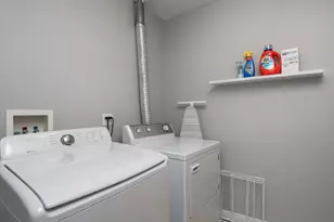 1121 River Bend Ln, Lisle, IL 60532 - Photo 17