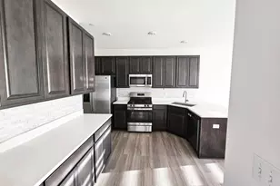 2049 Stuttle Rd, Batavia, IL 60510 - Photo 7