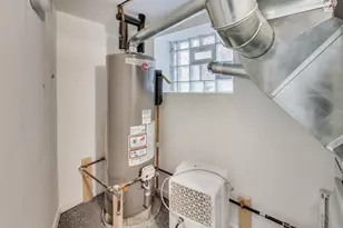 10229 S Calumet Ave, Chicago, IL 60628 - Photo 39