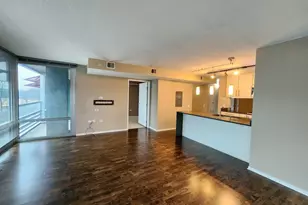 9655 Woods Dr, Skokie, IL 60077 - Photo 15