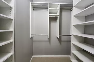 9655 Woods Dr, Skokie, IL 60077 - Photo 29