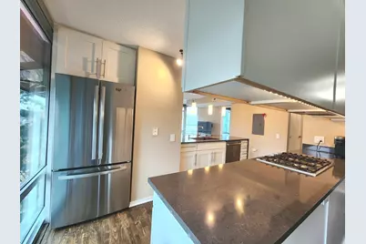 9655 Woods Drive #512, Skokie, IL 60077 - Photo 13