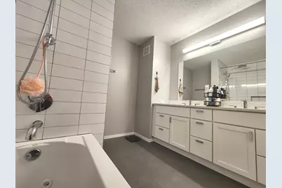 9655 Woods Drive #512, Skokie, IL 60077 - Photo 31