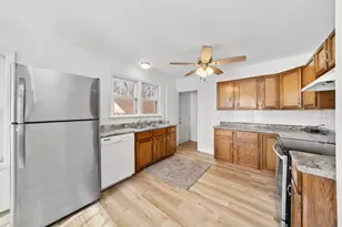 210 E North St, Leland, IL 60531 - Photo 7