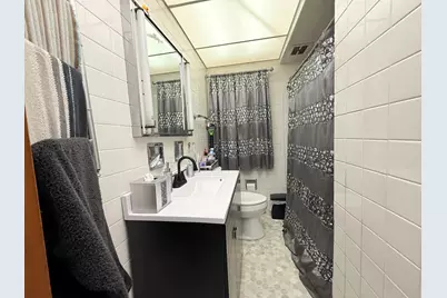 18035 Oakley Avenue, Lansing, IL 60438 - Photo 15