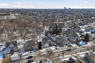 539 Newberry Dr, Elk Grove Village, IL 60007 - Photo 3