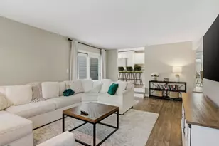 539 Newberry Dr, Elk Grove Village, IL 60007 - Photo 15